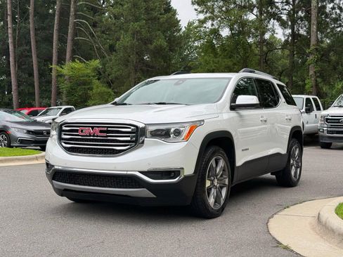 Used 2018 GMC Acadia SLT w/ LPO, Floor Liner Package FWD image 4