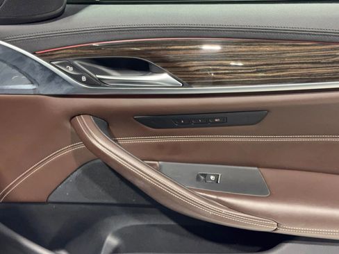 Used 2018 BMW 540i xDrive image 30