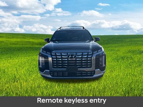 Used 2023 Hyundai Palisade Calligraphy image 3