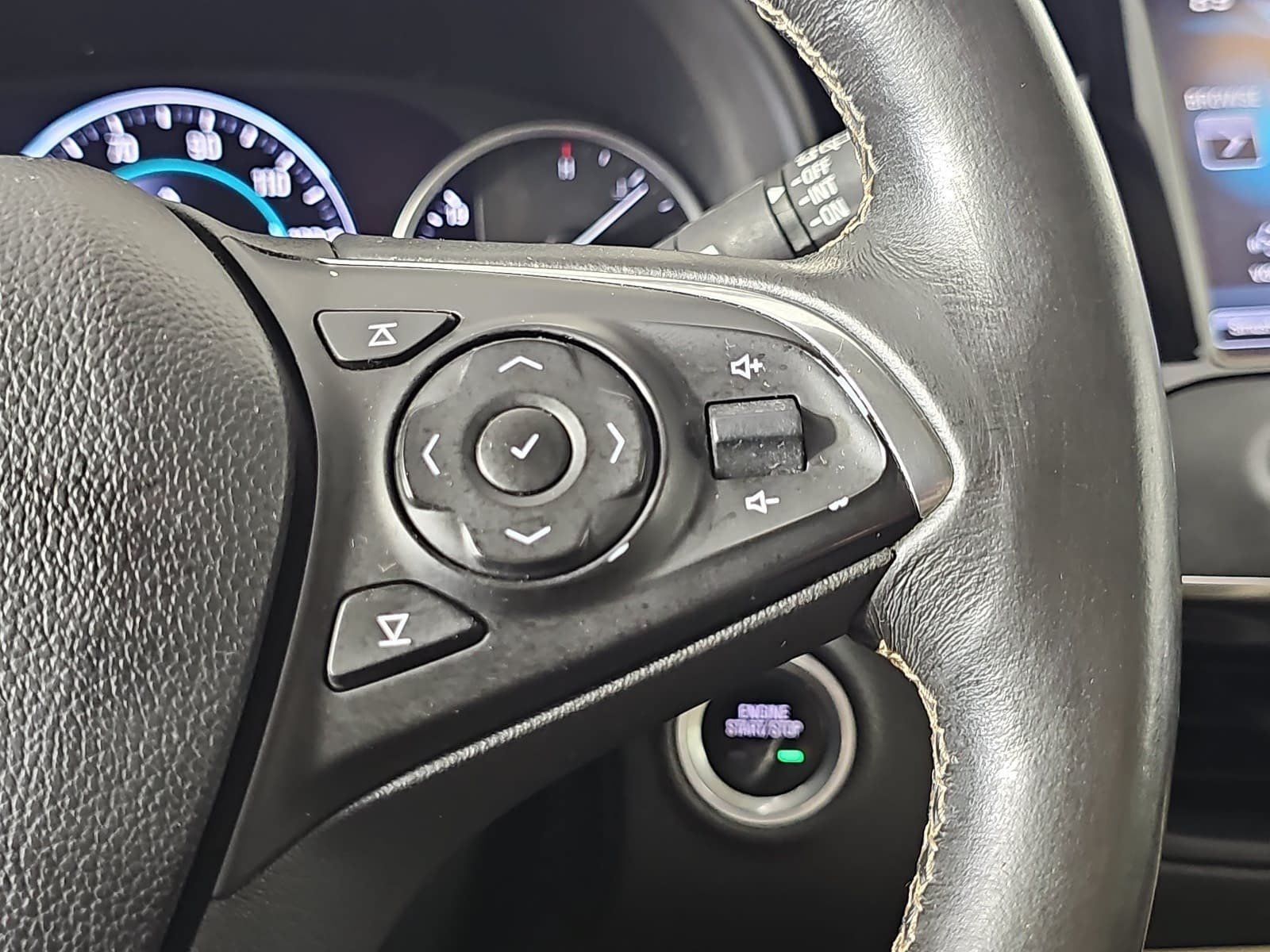 Used 2016 Buick Envision Premium AWD/4WD image 18