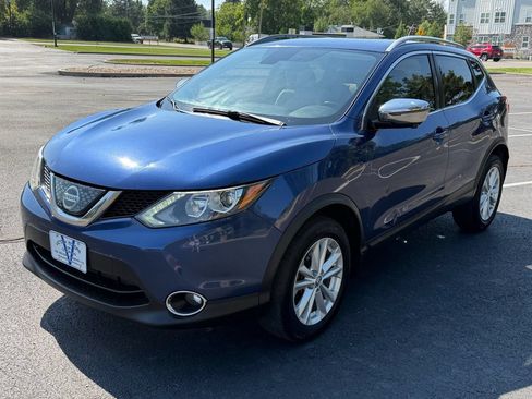 Used 2018 Nissan Rogue Sport SV w/ SV Technology Package AWD/4WD image 12