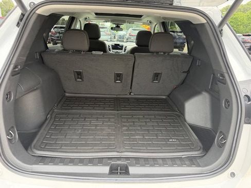 Used 2022 Chevrolet Equinox LT AWD/4WD image 11
