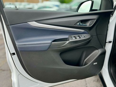 Used 2022 Chevrolet Bolt EUV Premier w/ Sun & Sound Package image 12