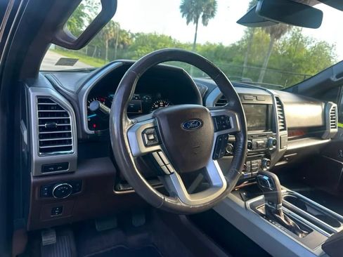 Used 2015 Ford F150 King Ranch w/ Equipment Group 601A Luxury AWD/4WD image 17