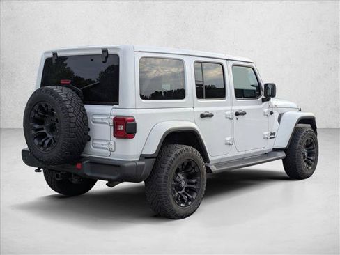 Used 2021 Jeep Wrangler Unlimited Sahara AWD/4WD image 5