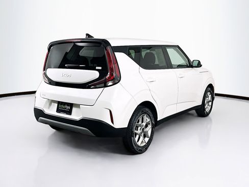 Used 2025 Kia Soul LX w/ LX Technology Package image 9