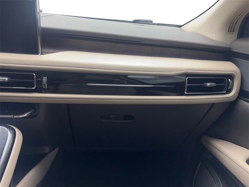 Used 2022 Lincoln Nautilus Reserve image 58