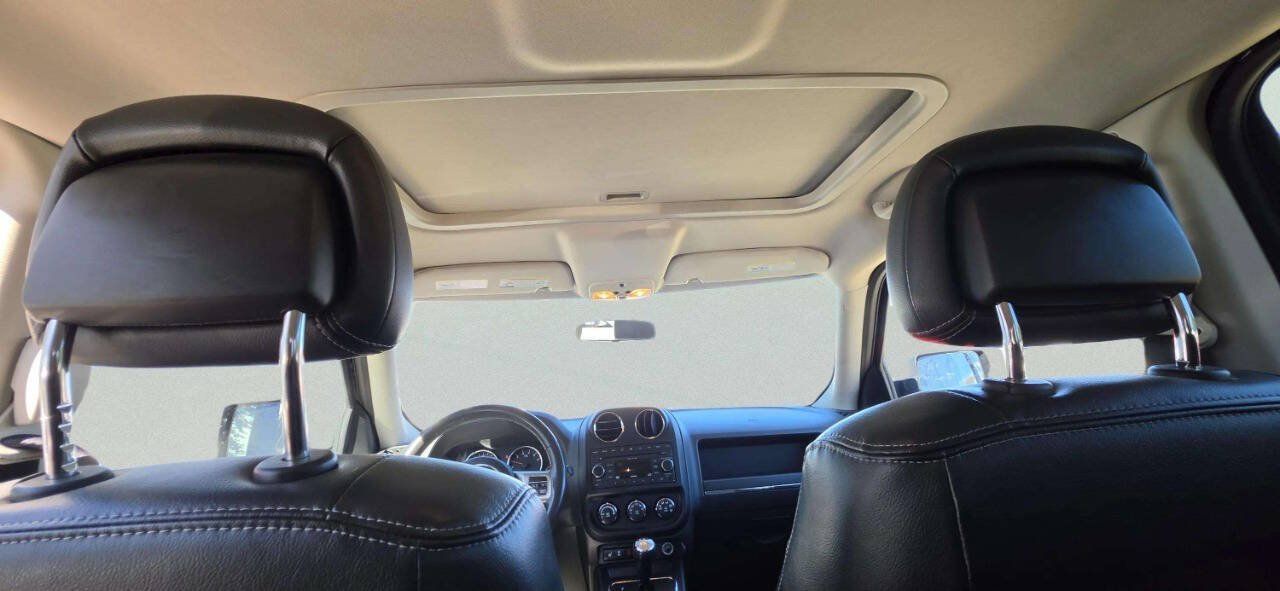 Used 2011 Jeep Patriot Latitude w/ Sun/Sound Group AWD/4WD image 7