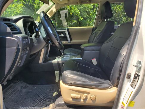 Used 2015 Toyota 4Runner SR5 RWD image 15