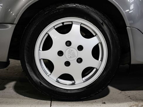 Used 1990 Porsche 911 Carrera RWD image 43