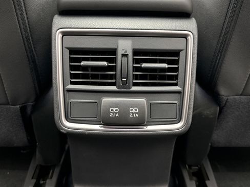 Used 2023 Subaru Forester Premium AWD/4WD image 20