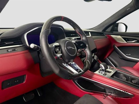 Used 2022 Jaguar F-PACE SVR AWD/4WD image 9