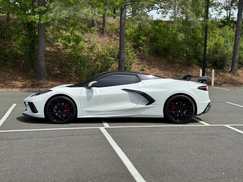 Used 2021 Chevrolet Corvette Stingray Premium Conv w/ Z51 Performance Package RWD image 6