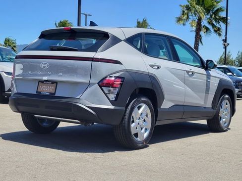 New 2026 Hyundai Kona SE FWD image 4