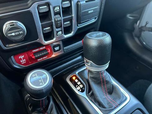 Used 2020 Jeep Wrangler Unlimited Rubicon image 32