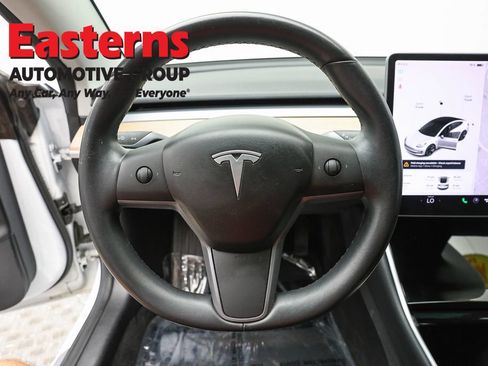 Used 2018 Tesla Model 3 Long Range RWD image 10