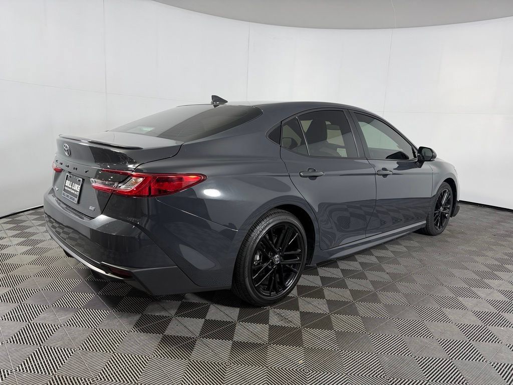 Used 2025 Toyota Camry SE FWD image 7