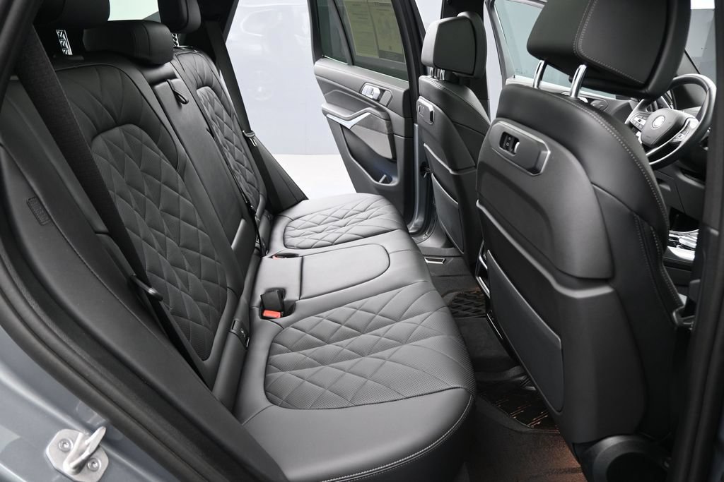 Used 2025 BMW X5 sDrive40i w/ Climate Comfort Package RWD image 27