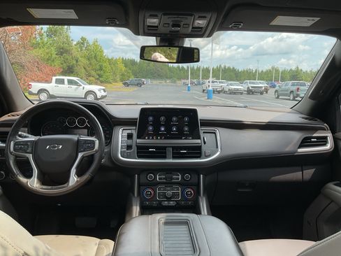 Used 2021 Chevrolet Tahoe Z71 w/ Z71 Signature Package AWD/4WD image 20