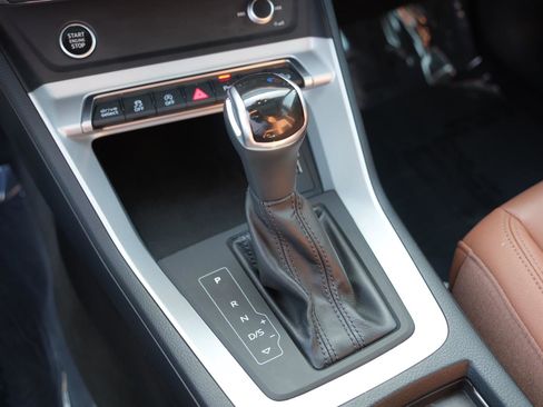 Used 2021 Audi Q3 2.0T Premium w/ Convenience Package image 18