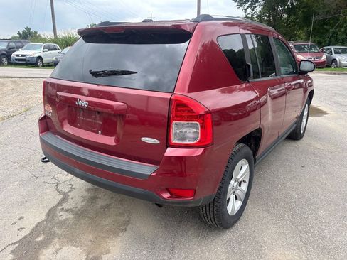 Used 2012 Jeep Compass Latitude AWD/4WD image 7