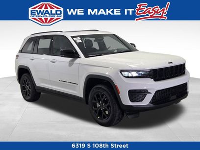 New 2025 Jeep Grand Cherokee Laredo