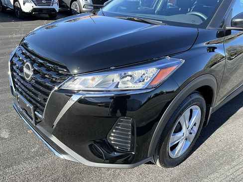 Certified 2025 Nissan Kicks Play S image 24