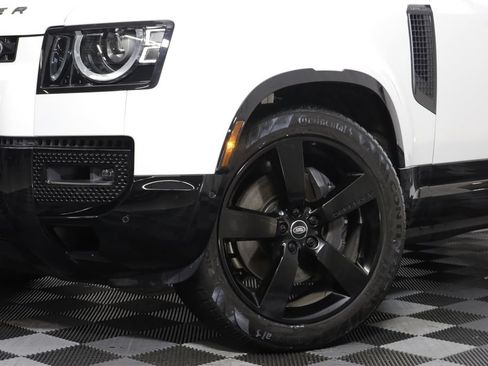 Certified 2025 Land Rover Defender 110 X-Dynamic SE AWD/4WD image 3