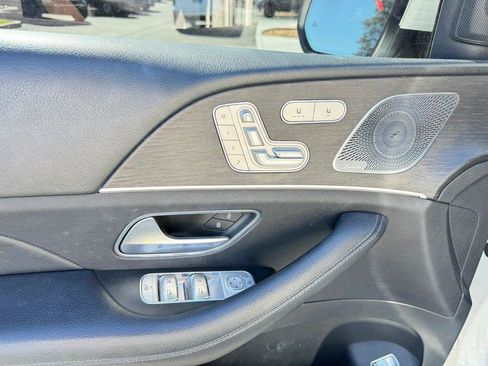 Used 2020 Mercedes-Benz GLS 450 4MATIC image 10
