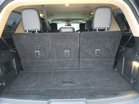 Used 2023 Ford Expedition XLT image 32