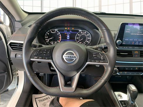 Used 2022 Nissan Altima 2.5 SR image 16