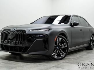 Used 2023 BMW i7 xDrive60 AWD/4WD video 1