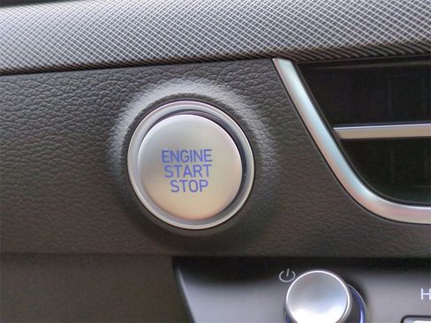 New 2025 Hyundai Sonata Limited image 29