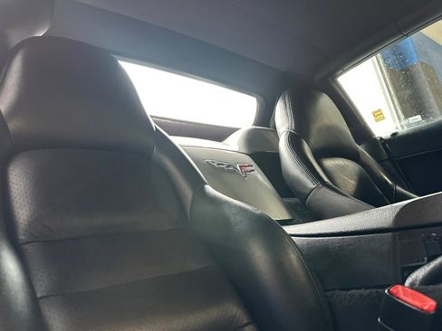 Used 2005 Chevrolet Corvette w/ Preferred Equipment Group image 19