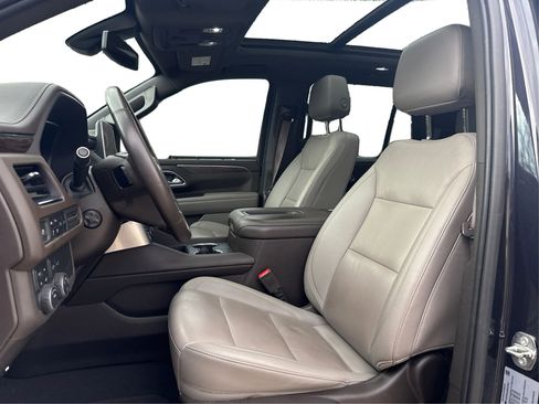 Used 2022 Chevrolet Tahoe LT w/ Luxury Package image 9