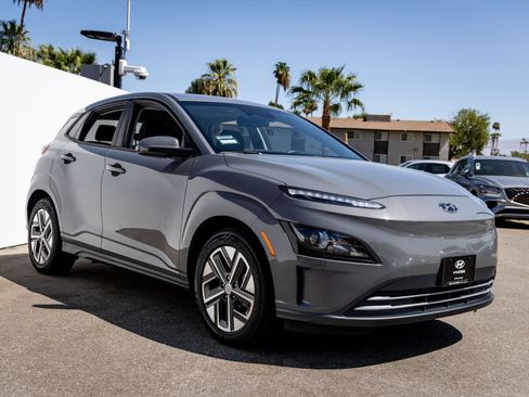 Used 2023 Hyundai Kona SEL FWD image 11