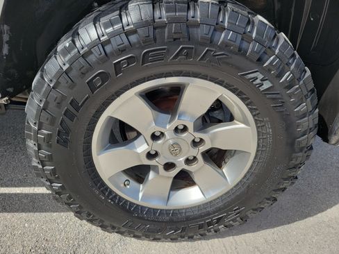 Used 2013 Toyota 4Runner SR5 w/ Convenience Pkg AWD/4WD image 30