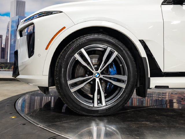 Used 2024 BMW X7 M60i w/ Executive Package AWD/4WD image 7