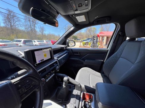 Used 2024 Toyota Tacoma SR image 27