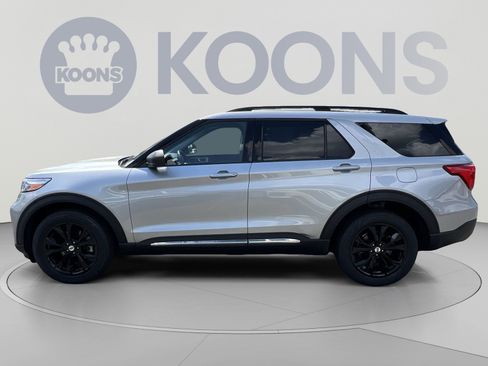 Certified 2022 Ford Explorer XLT w/ Equipment Group 202A AWD/4WD image 7