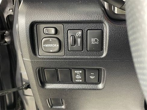 Used 2022 Toyota 4Runner SR5 Premium image 15