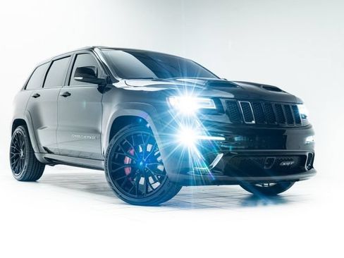Used 2015 Jeep Grand Cherokee SRT w/ Trailer Tow Group IV AWD/4WD image 5