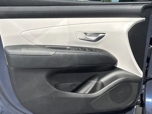 Used 2026 Hyundai Tucson SEL FWD image 12