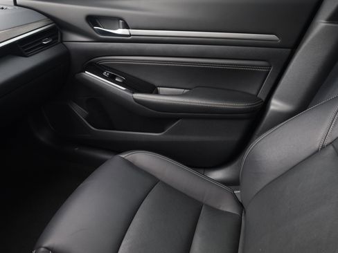 Used 2023 Nissan Altima 2.5 SL image 5