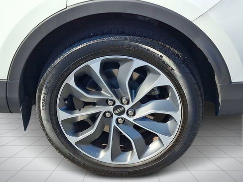 Used 2023 Lincoln Nautilus Reserve w/ Equipment Group 201A AWD/4WD image 7