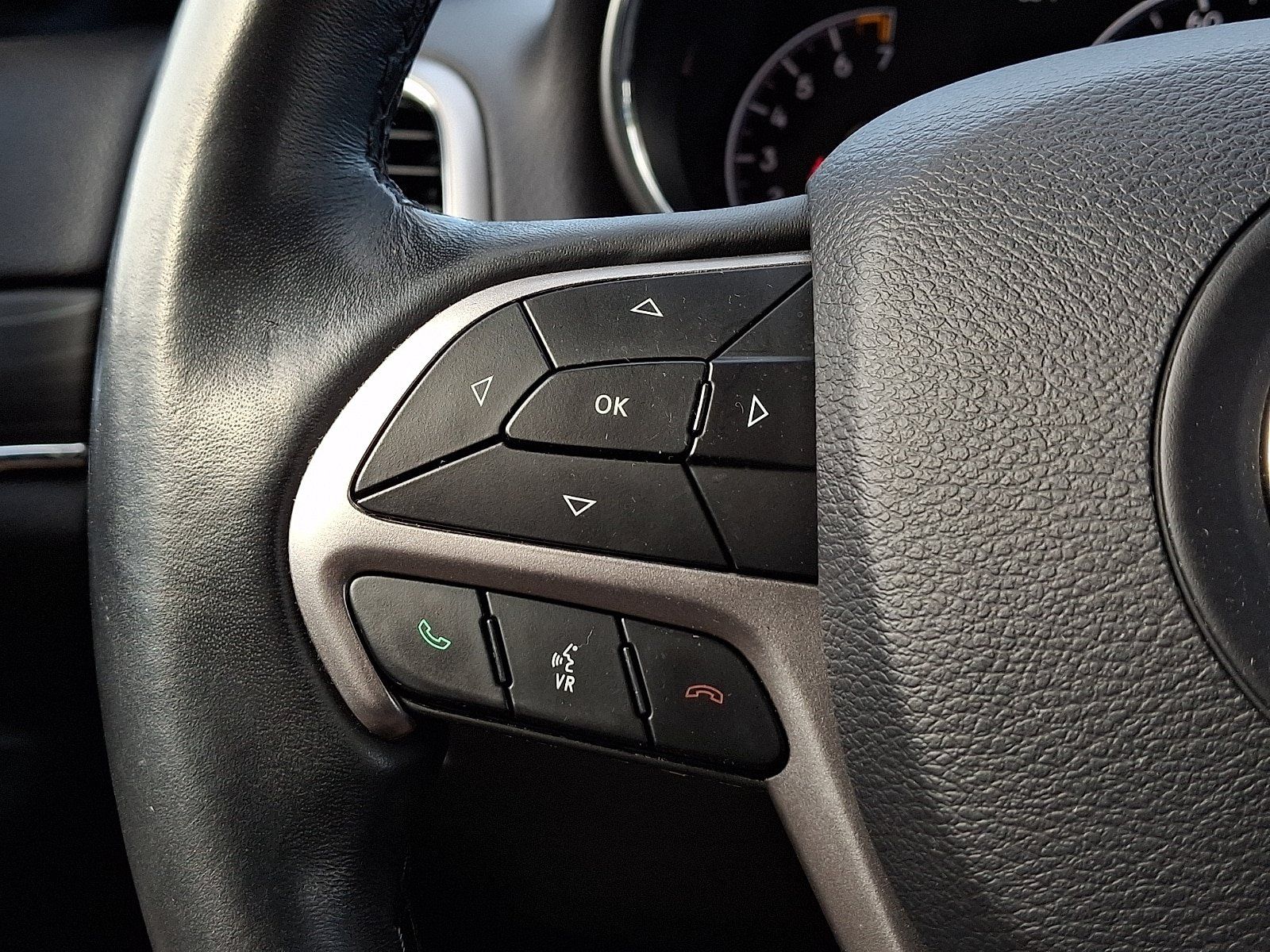 Used 2019 Jeep Grand Cherokee Limited AWD/4WD image 21