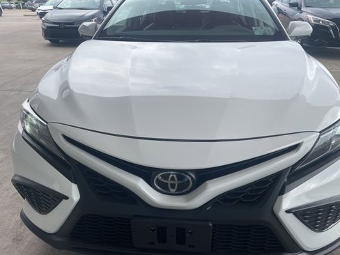 Used 2024 Toyota Camry SE FWD image 2