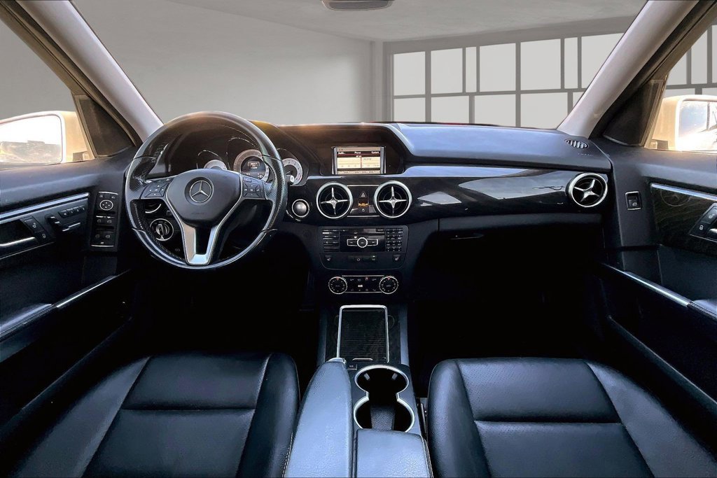 Used 2015 Mercedes-Benz GLK 350 4MATIC image 16