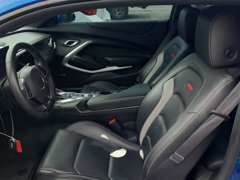 Used 2016 Chevrolet Camaro SS RWD image 8