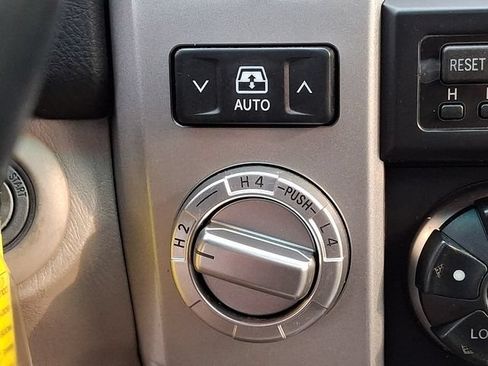 Used 2007 Toyota 4Runner SR5 AWD/4WD image 27